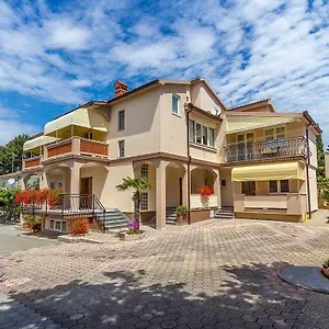 Nevija Apartment Medulin